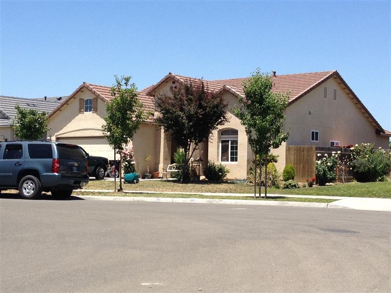 15796 W Botelho Ave, Kerman, CA 93630 photo 1