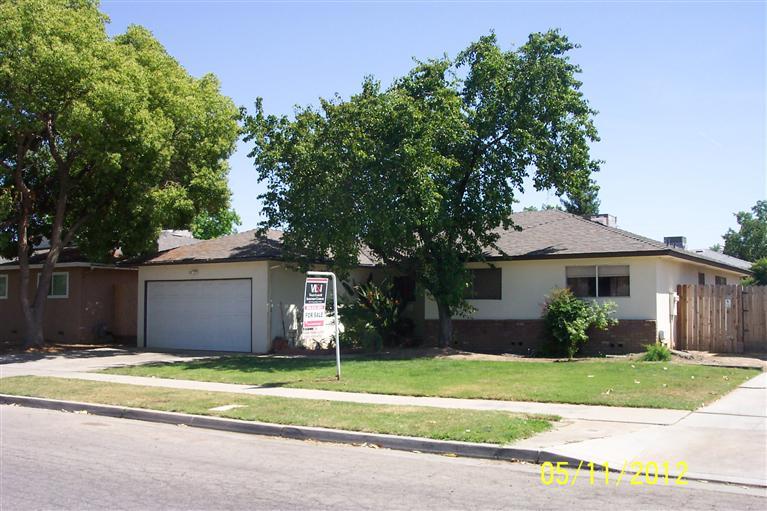1253 E Sample Ave, Fresno, CA 93710 photo 1