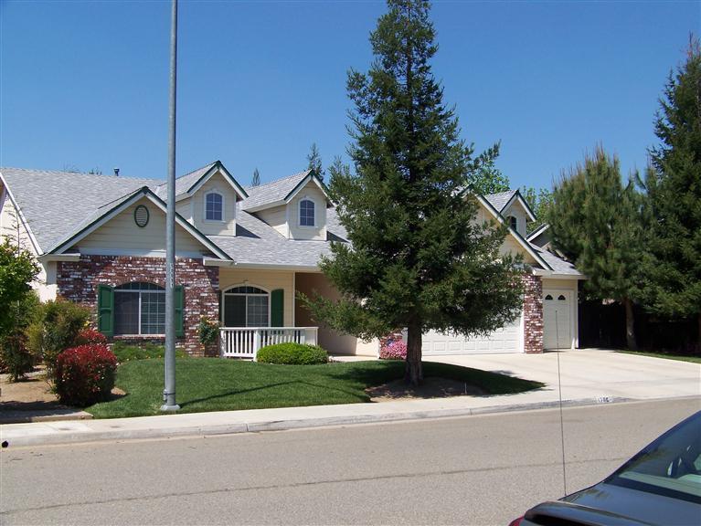 1766 N Halifax Ave, Clovis, CA 93619 photo 1