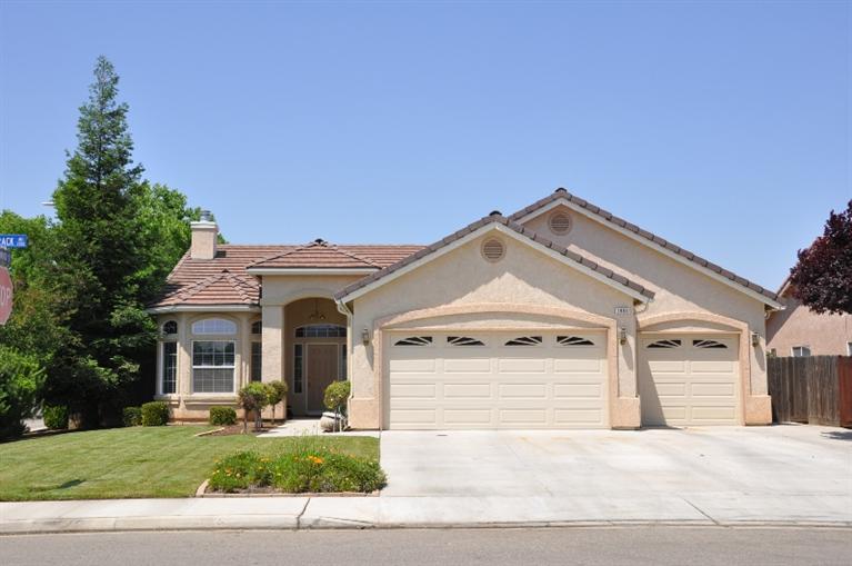 1986 Tamarack Ave, Sanger, CA 93657 photo 1