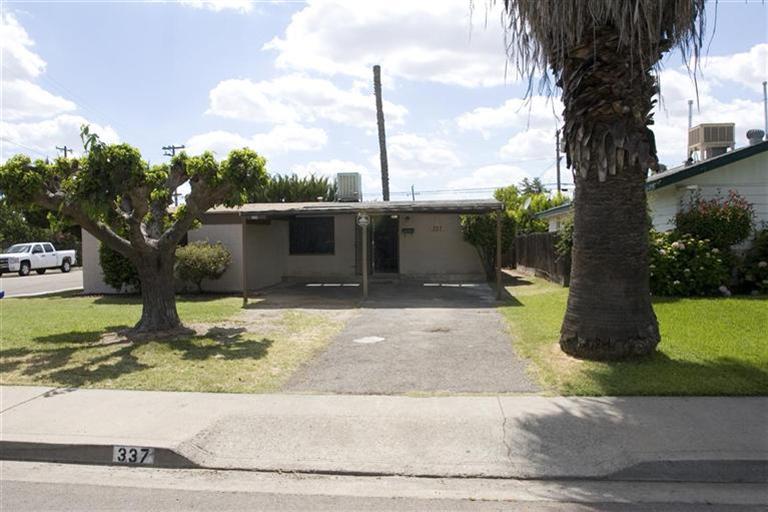 337 K St, Sanger, CA 93657 photo 1