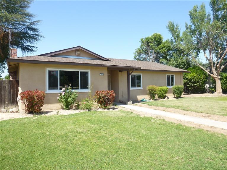 15456 W Kearney Blvd, Kerman, CA 93630 photo 1
