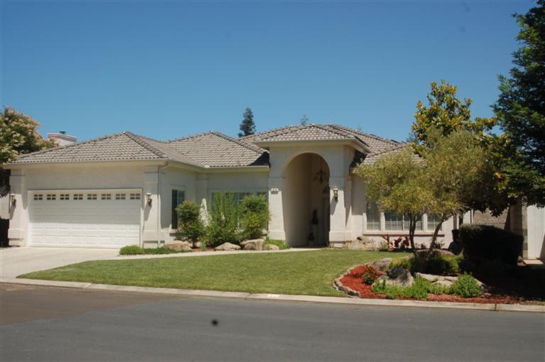 54 East Loop, Madera, CA 93637 photo 1