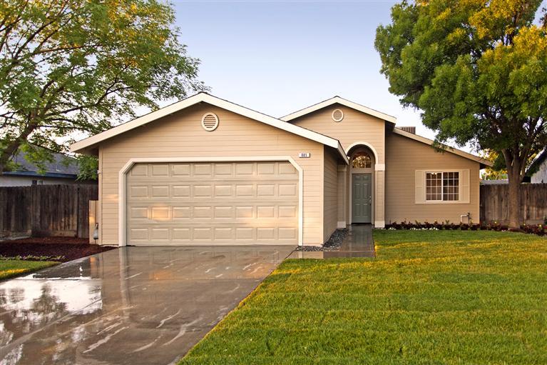 885 Davinci St, Hanford, CA 93230 photo 1