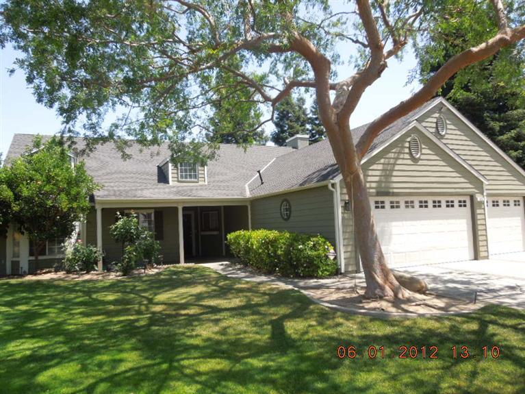 959 N Adler Ave, Clovis, CA 93611 photo 1
