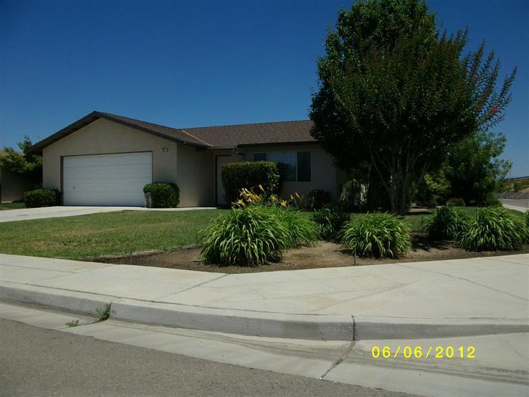 84 N Randy Ave, Clovis, CA 93612 photo 1