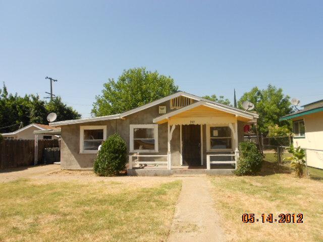2415 E Hedges Ave, Fresno, CA 93703 photo 1