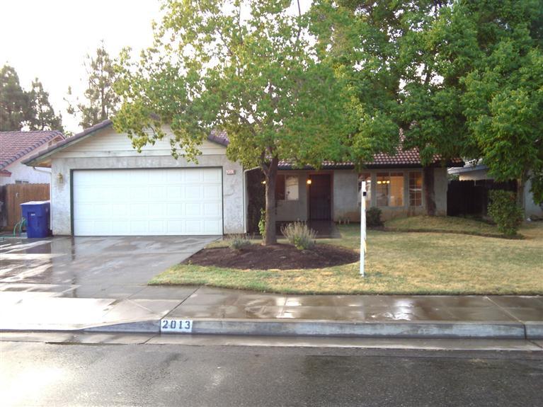 2013 Paul Ave, Clovis, CA 93611 photo 1