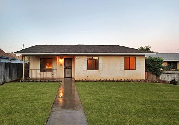711 Woodworth Ave, Clovis, CA 93612 photo 1