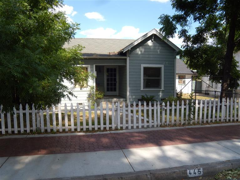 445 Woodworth Ave, Clovis, CA 93612 photo 1