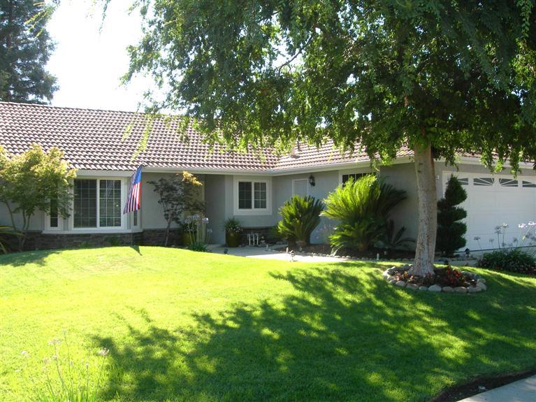 996 Arroyo, Clovis, CA 93611 photo 1