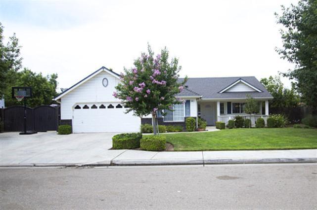 189 Oak Ave, Clovis, CA 93611 photo 1