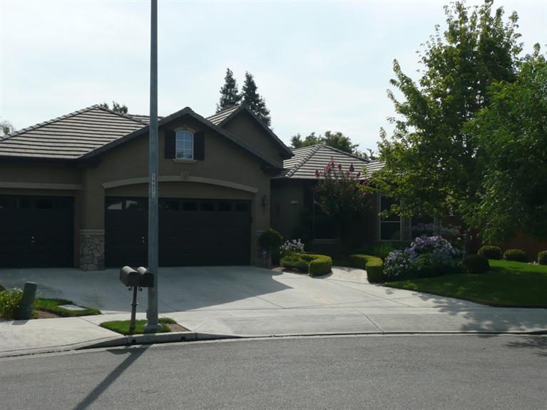 1123 N Harvard Ave, Clovis, CA 93611 photo 1