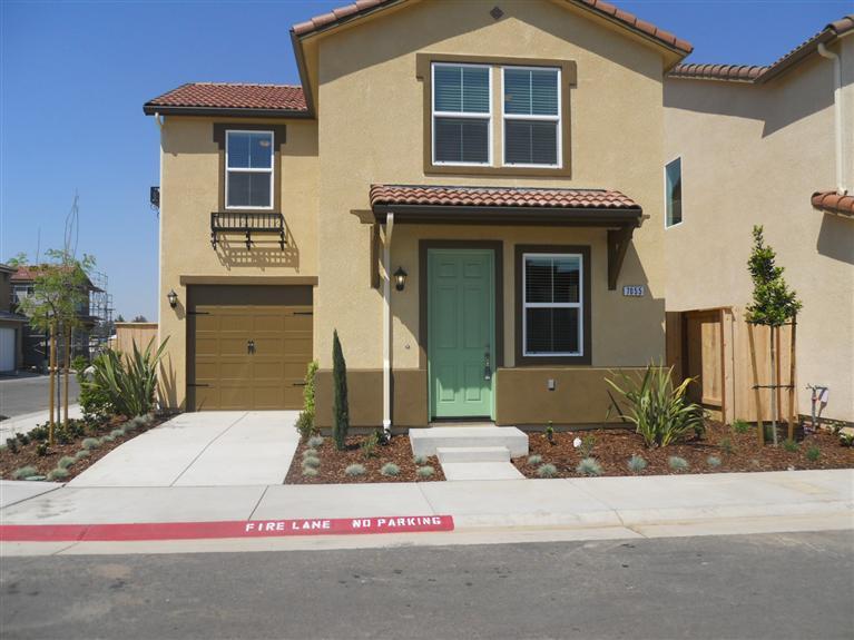 3672 Etchings Way, Clovis, CA 93619 photo 1