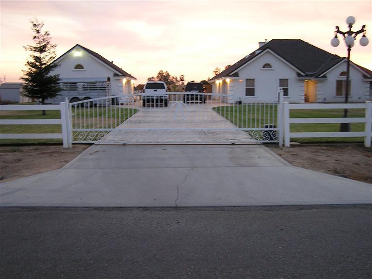 14850 Jazlee Ln, Madera, CA 93638 photo 1