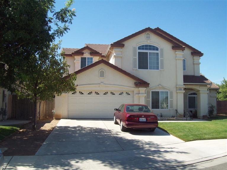 682 W Palo Alto Ave, Clovis, CA 93612 photo 1