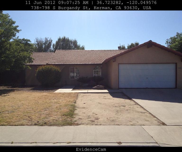 734 Burgundy St, Kerman, CA 93630 photo 1