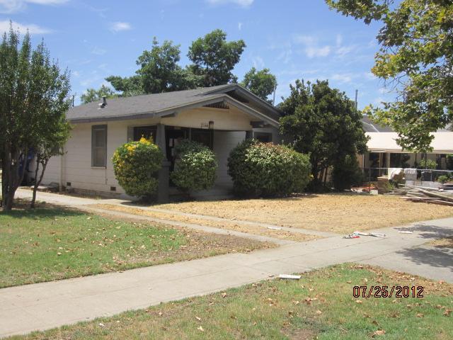 2144 E Hedges Ave, Fresno, CA 93703 photo 1