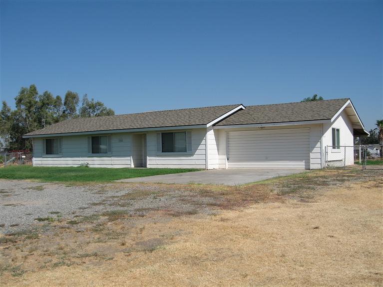 37891 Berkshire Dr, Madera, CA 93636 photo 1