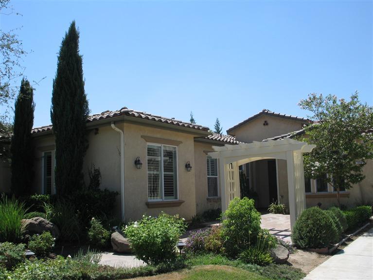 1454 N Cherry Ln, Clovis, CA 93619 photo 1