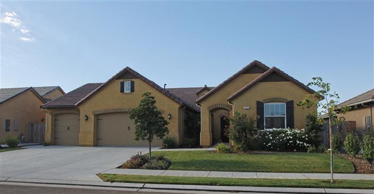 3882 Serena Ave, Clovis, CA 93619 photo 1