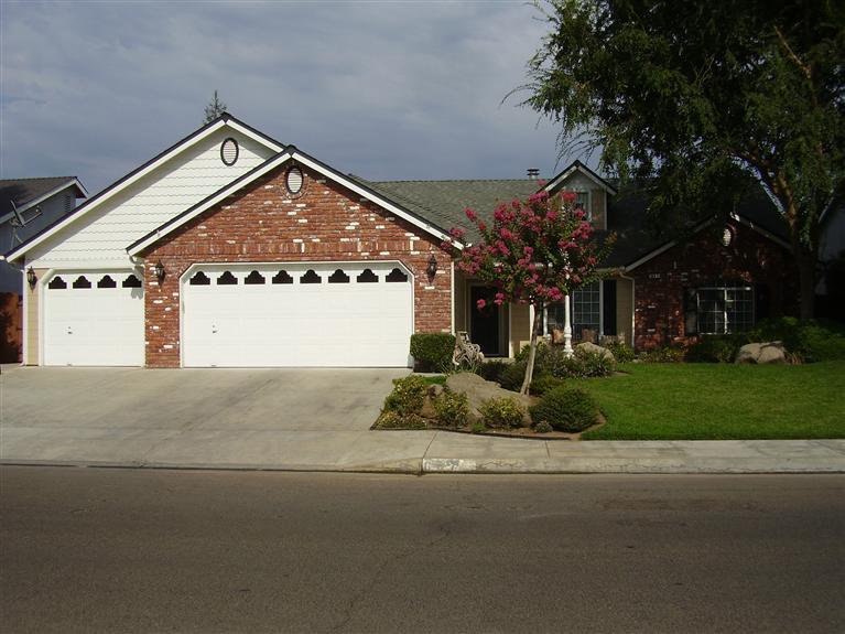 687 N Dartmouth Ave, Clovis, CA 93611 photo 1