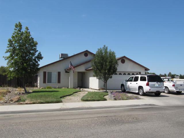 2299 Zozaya St, Firebaugh, CA 93622 photo 1