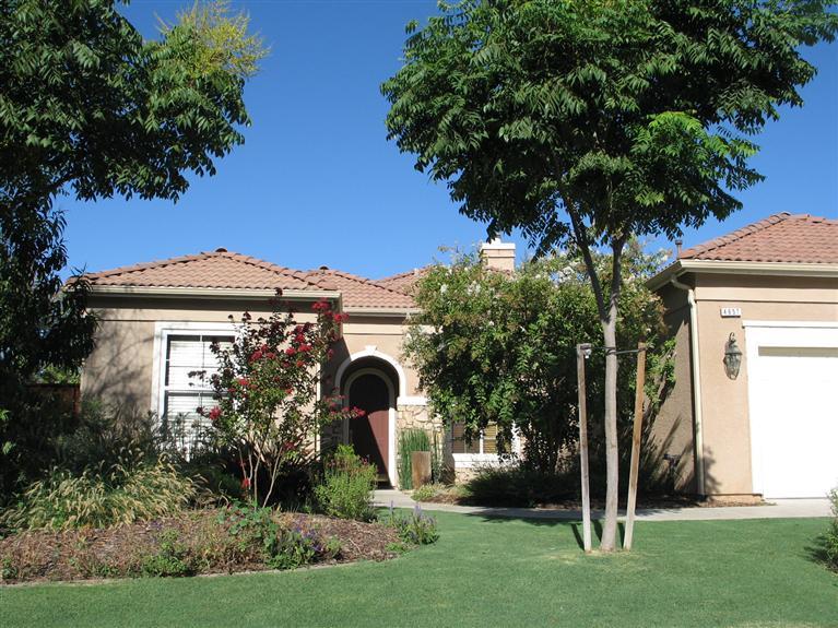 4657 N Emerald Peak Dr, Clovis, CA 93619 photo 1