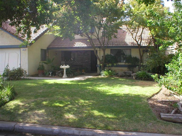 2093 E Fallbrook Ave, Fresno, CA 93720 photo 1