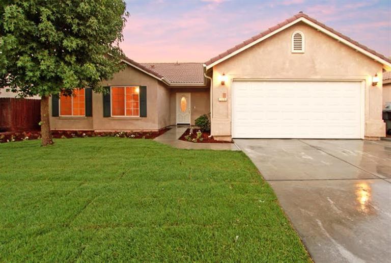 1315 Chimney Way, Lemoore, CA 93245 photo 1
