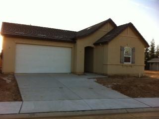 678 Whitmore Ave, Clovis, CA 93619 photo 1