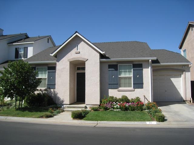 71 W Scandia Ln, Clovis, CA 93619 photo 1