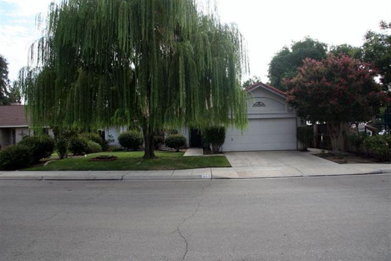 663 N Fordham Ave, Clovis, CA 93611 photo 1