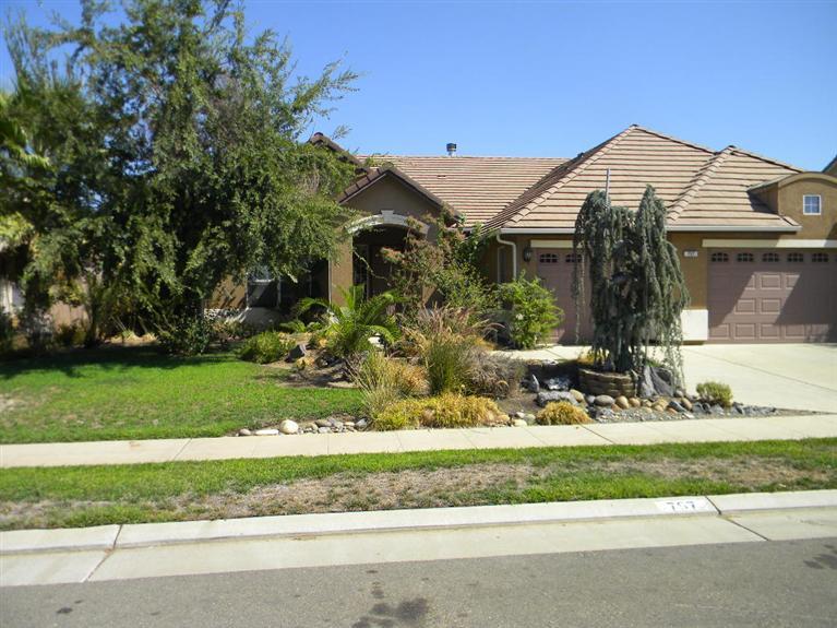 757 Carson Ave, Clovis, CA 93611 photo 1
