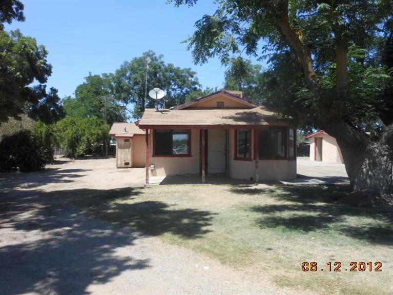17200 W Whitesbridge Ave, Kerman, CA 93630 photo 1