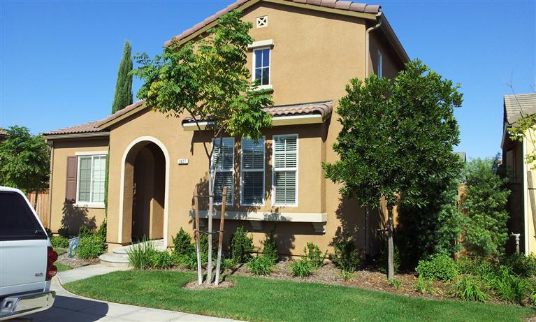 3827 Richmond Ave, Clovis, CA 93619 photo 1