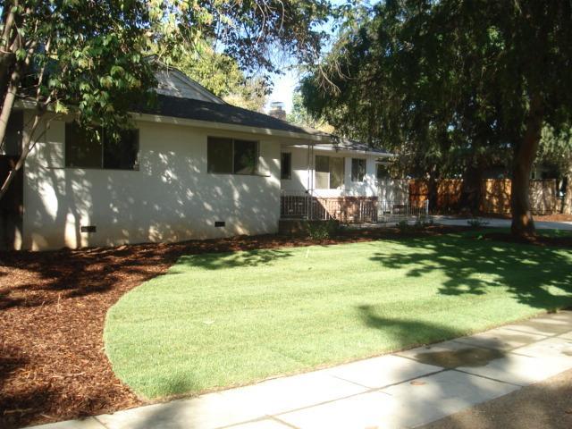 1256 E Almendra Dr, Fresno, CA 93710 photo 1