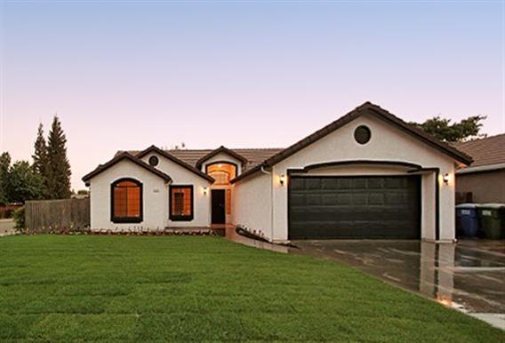 2127 Oak St, Selma, CA 93662 photo 1