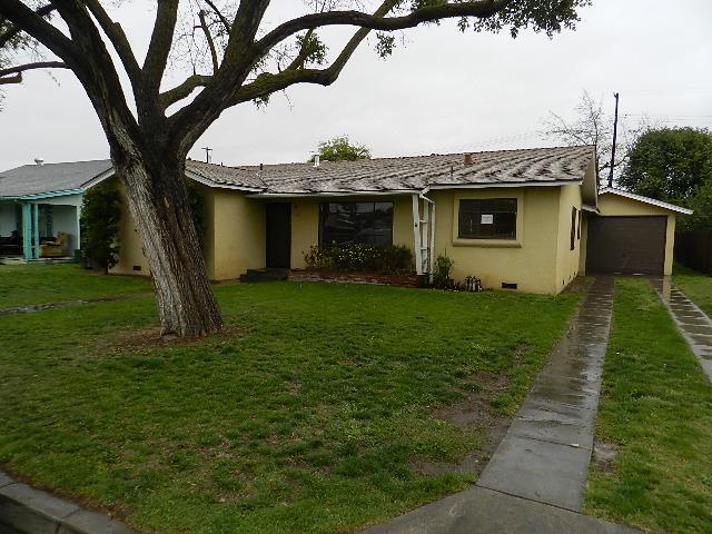 572 E Jefferson Ave, Reedley, CA 93654 photo 1