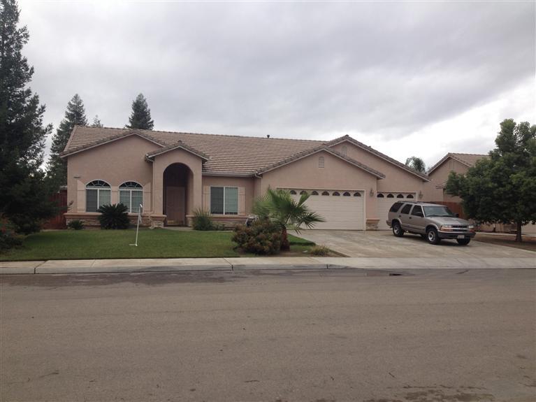 3713 Olive St, Selma, CA 93662 photo 1