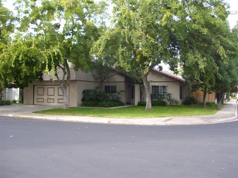 2287 Los Altos Ave, Clovis, CA 93611 photo 1