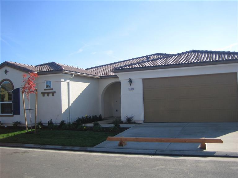 3582 Knightsbridge Ln, Clovis, CA 93619 photo 1