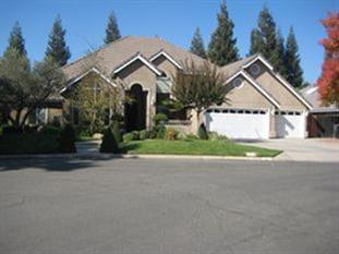 962 E Windsor Cir, Fresno, CA 93720 photo 1