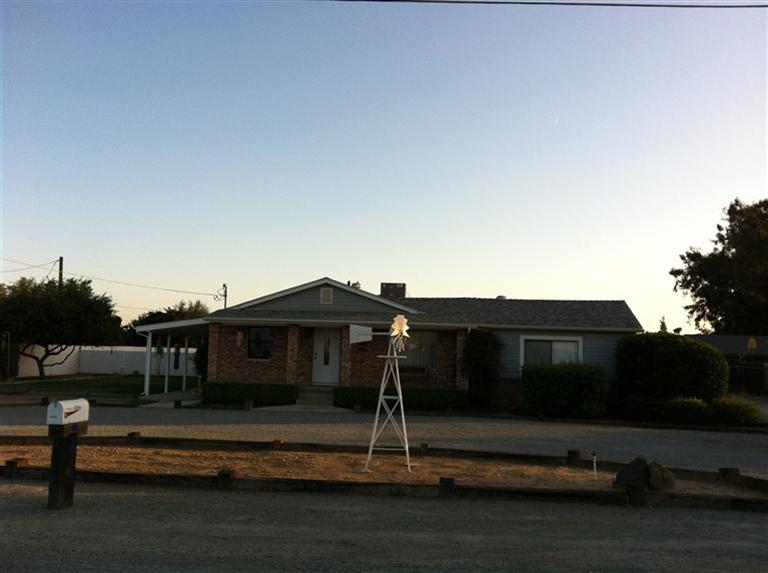 10599 E Butler Ave, Sanger, CA 93657 photo 1
