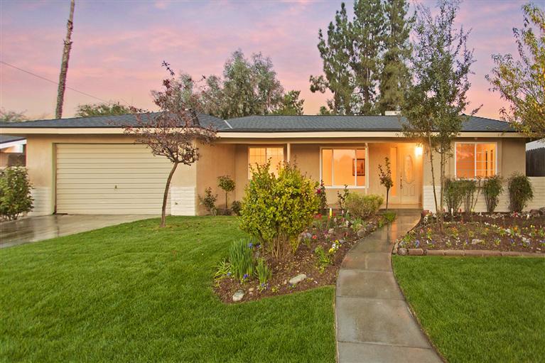 470 S 3rd St, Kerman, CA 93630 photo 1