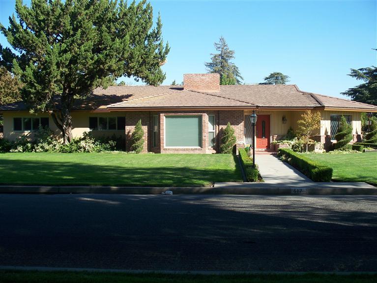 617 Park Ln, Madera, CA 93637 photo 1