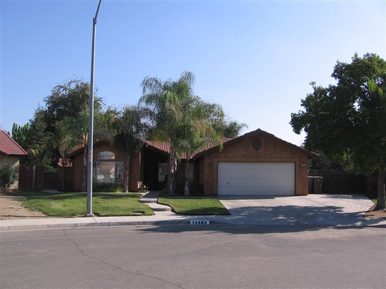 14563 W Chardonay Ave, Kerman, CA 93630 photo 1