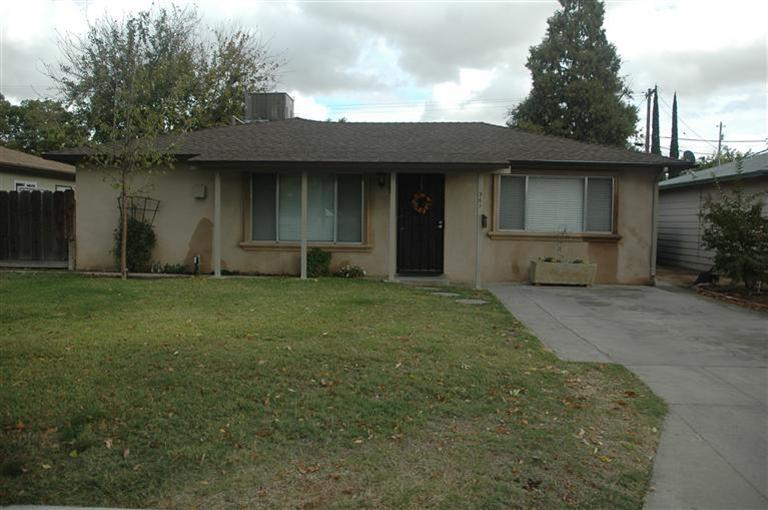 361 Cherry Ln, Clovis, CA 93612 photo 1