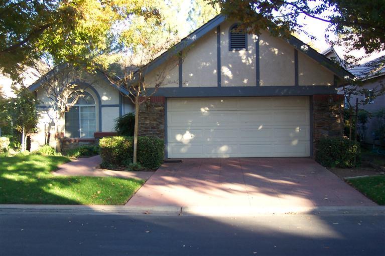 2353 Dawson Cove Ln, Clovis, CA 93611 photo 1