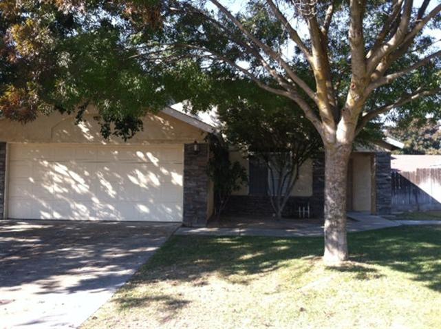 1230 Crystal Way, Madera, CA 93637 photo 1